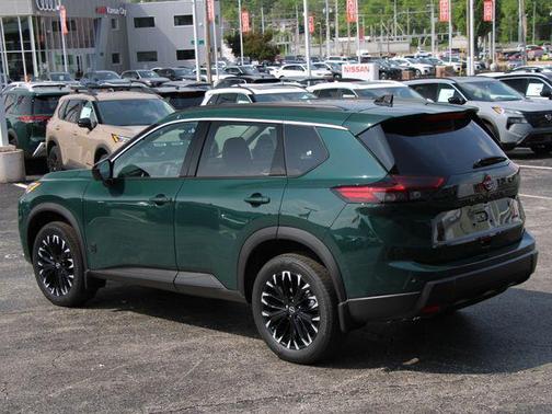 Obsidian 2026 Nissan Rogue Dark Armor