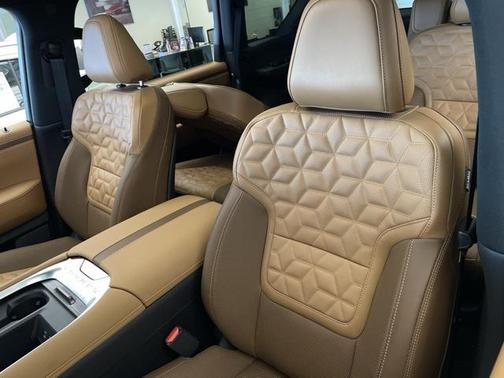 2025 Nissan Armada Platinum Reserve 4WD