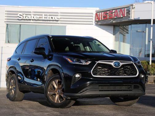 2023 Toyota Highlander Hybrid XLE