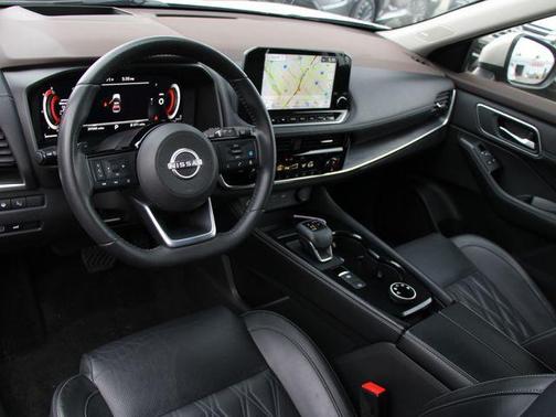 Champagne Silver Metallic 2023 Nissan Rogue Platinum