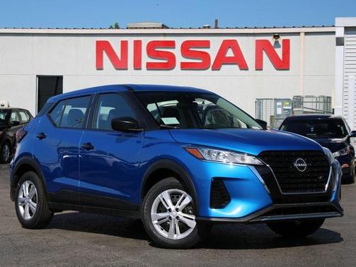 2025 Nissan Kicks S
