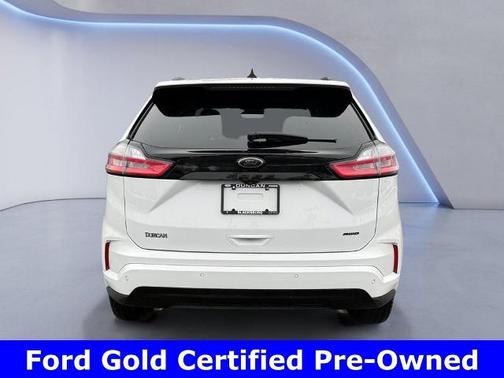 2022 Ford Edge SE