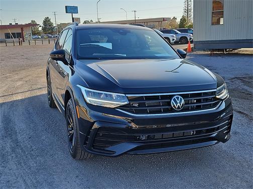 2024 Volkswagen Tiguan 2.0T SE R-Line Black