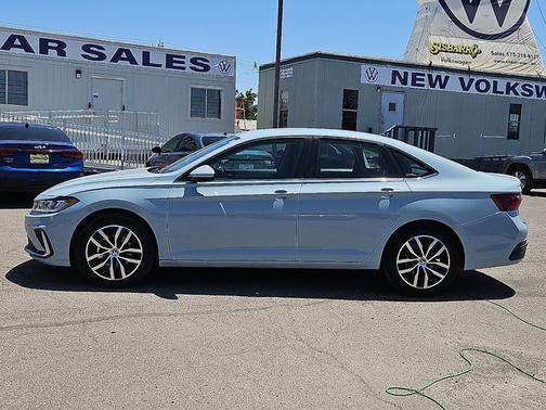 Alpine Grey 2025 Volkswagen Jetta 1.5T SE