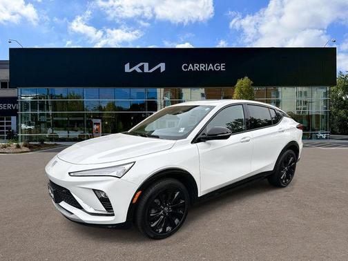 Summit White 2024 Buick Envista Sport Touring FWD