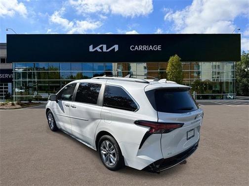 2024 Toyota Sienna Limited