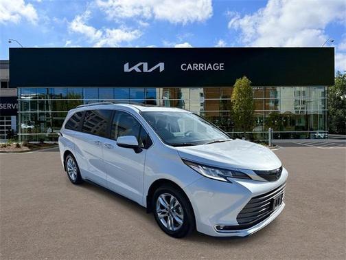 2024 Toyota Sienna Limited