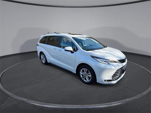 2024 Toyota Sienna Limited