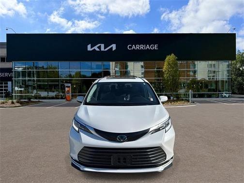 2024 Toyota Sienna Limited