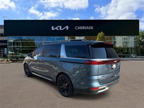 2024 Kia Carnival SX