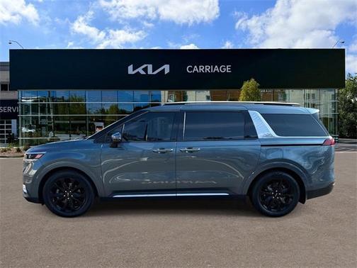 2024 Kia Carnival SX