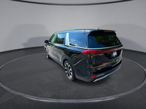 2022 Kia Carnival EX
