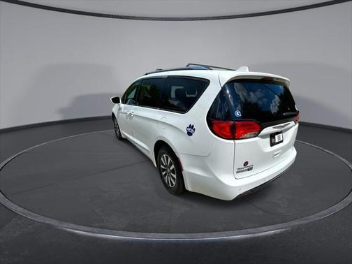 2020 Chrysler Pacifica Touring-L Plus