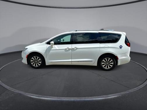 2020 Chrysler Pacifica Touring-L Plus