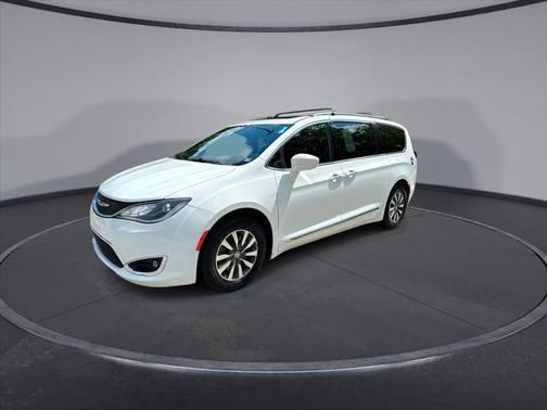2020 Chrysler Pacifica Touring-L Plus