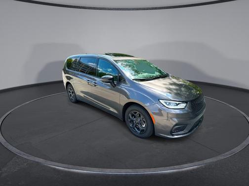 2023 Chrysler Pacifica Hybrid Limited