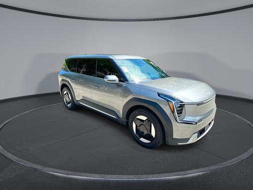 2024 Kia EV9 Light Long Range
