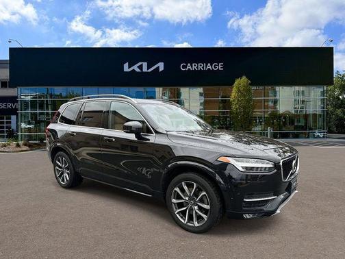 2017 Volvo XC90 T6 Momentum