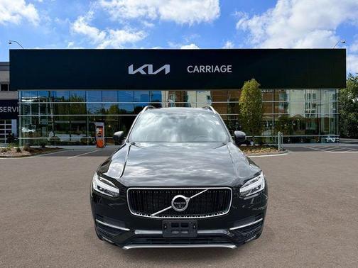 2017 Volvo XC90 T6 Momentum