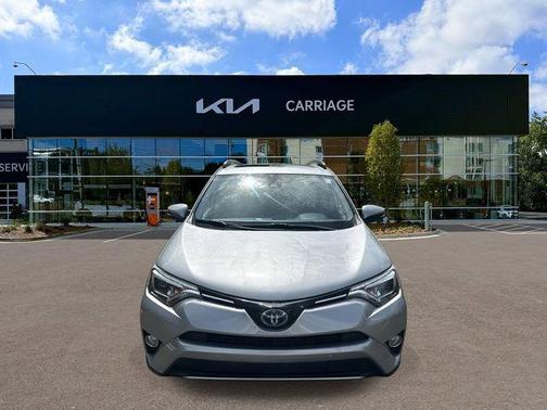 2018 Toyota RAV4 Hybrid SE