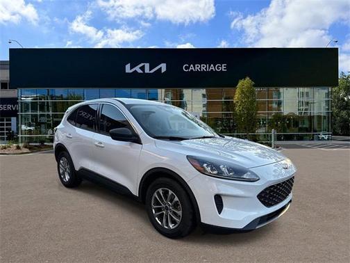 2022 Ford Escape SE