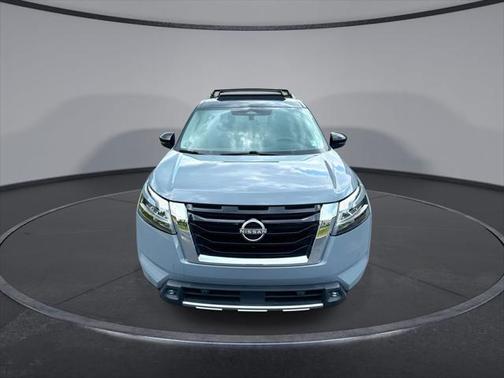 2022 Nissan Pathfinder Platinum 2WD