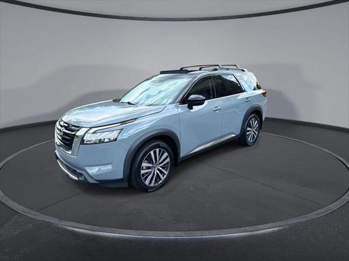 2022 Nissan Pathfinder Platinum 2WD