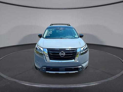 2022 Nissan Pathfinder Platinum 2WD
