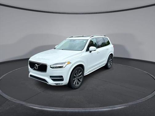 2019 Volvo XC90 T6 Momentum