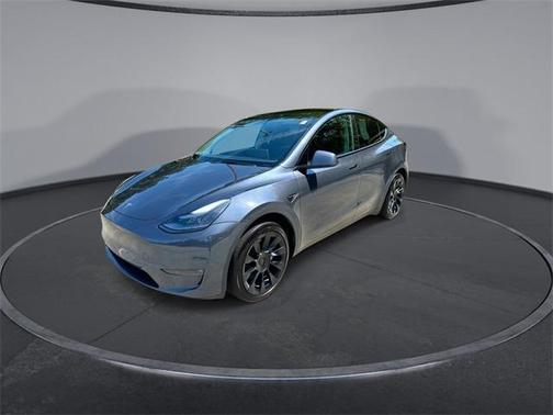 2022 Tesla Model Y Long Range Dual Motor All-Wheel Drive