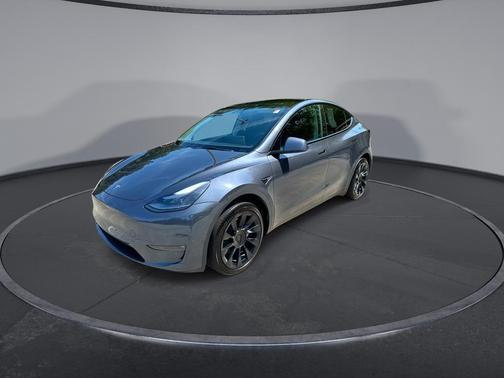 2022 Tesla Model Y Long Range Dual Motor All-Wheel Drive