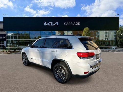 2019 Jeep Grand Cherokee Laredo