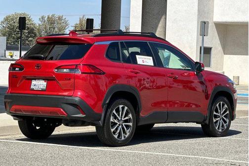 2024 Toyota Corolla Cross XLE