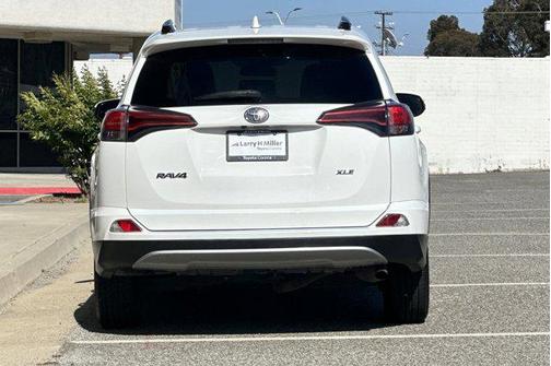 2018 Toyota RAV4 XLE