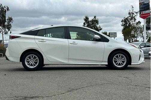 2017 Toyota Prius Two