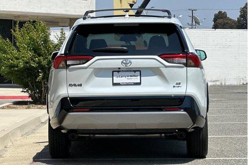 2025 Toyota RAV4 Hybrid SE