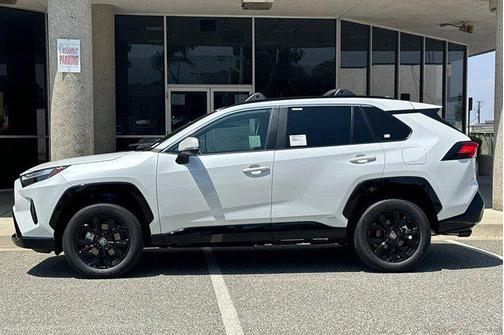 2025 Toyota RAV4 Hybrid SE