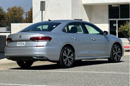 2021 Volkswagen Passat 2.0T SE