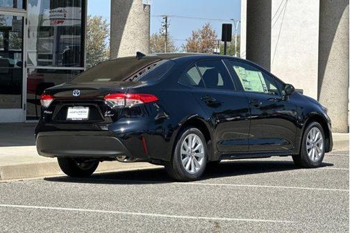 2025 Toyota Corolla Hybrid LE