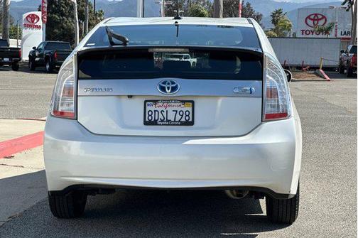 2015 Toyota Prius Plug-in Base