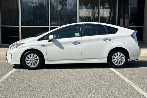 2015 Toyota Prius Plug-in Base