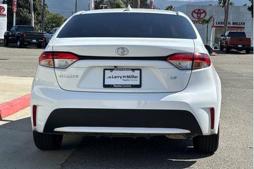 2022 Toyota Corolla LE