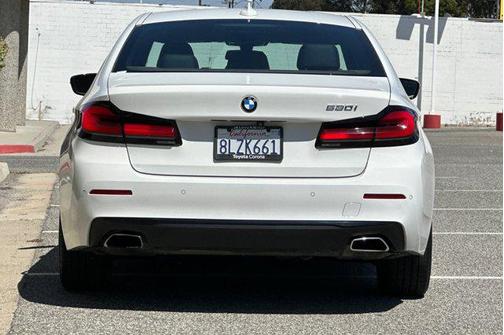 2021 BMW 530 530i
