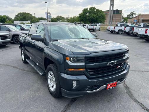 Graphite Metallic 2018 Chevrolet Silverado 1500 2LT