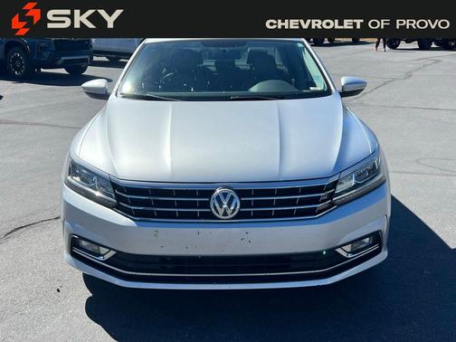 2016 Volkswagen Passat 1.8T SE