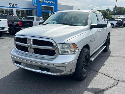 2018 RAM 1500 SLT