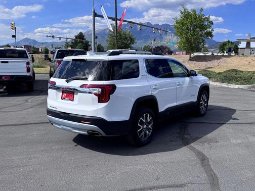 Summit White 2023 GMC Acadia FWD SLT
