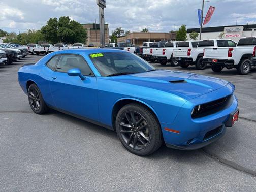 B5 Blue Pearlcoat 2023 Dodge Challenger SXT