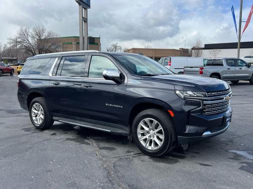 Dark Ash Metallic 2023 Chevrolet Suburban Premier
