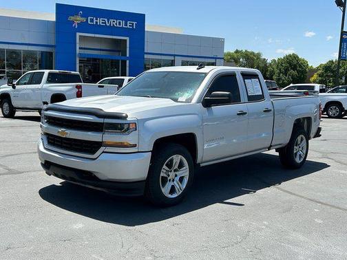 2017 Chevrolet Silverado 1500 Custom